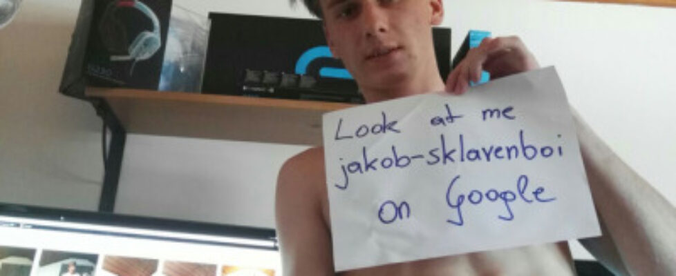 jakob the austrian fag gets hard when looking at