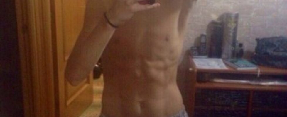 russiannudeguys its kirill 18 and horny