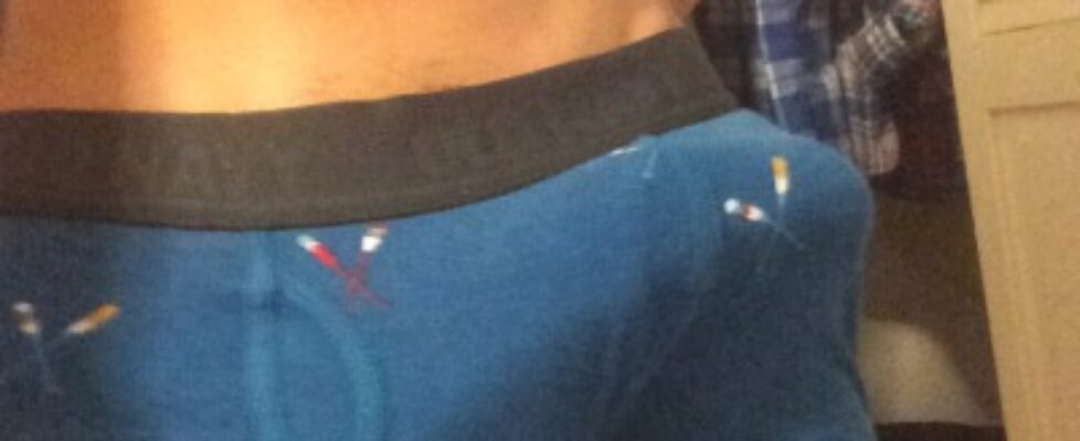 when i am horny i like to bulge around