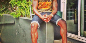 ochocinco peep more naked