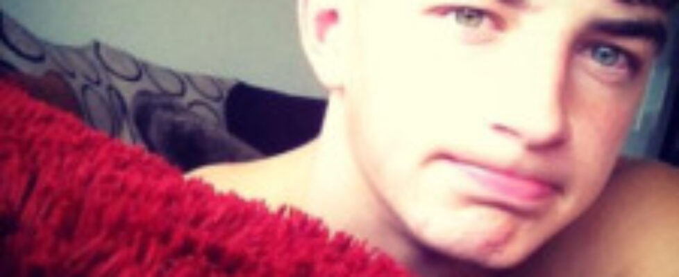 follow lads reblogged for the hottest lads
