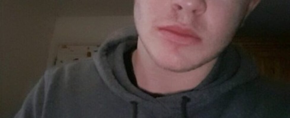 irish ladss 24 year old chav from uk showing off