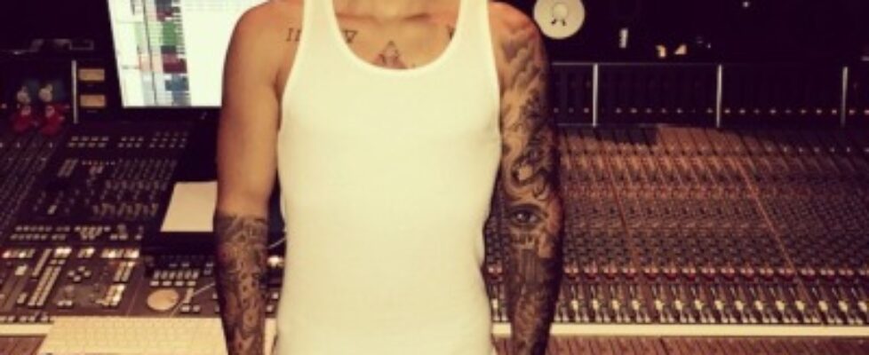justin turn around lol