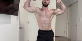 Showing off my muscles and jerking off till i cum danny steele (dannysteelexxx)