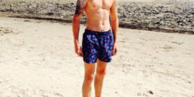 connor 18 like what you follow this page